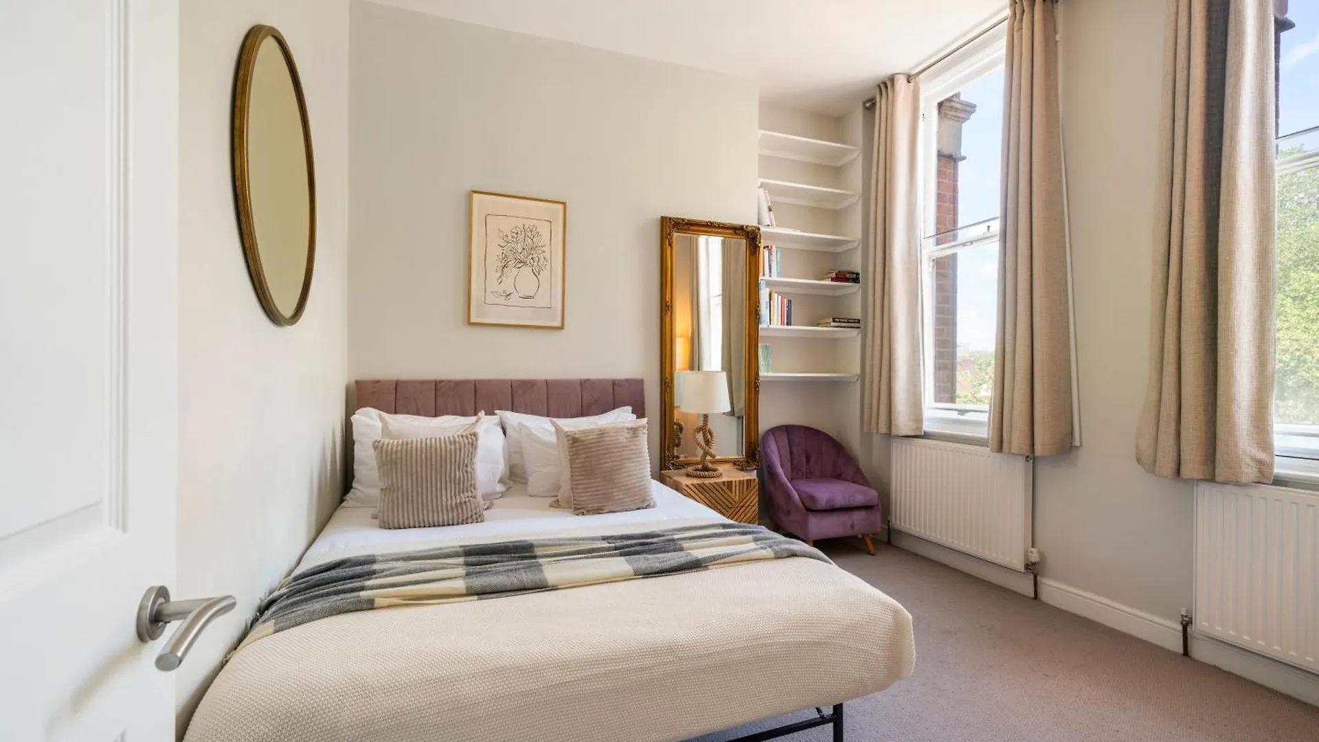 Comfortable Apartments In Shoreditch High Street London